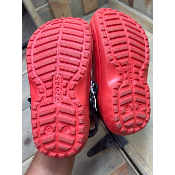 C11 Crocs Classic Lined Red Clogs Shoes Disney Mickey Mouse 208104-063 - Picture 7 of 7